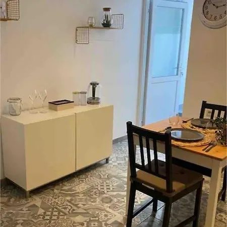 Superbe Full Equipe Avec Cour Exterieur Apartment Brussels